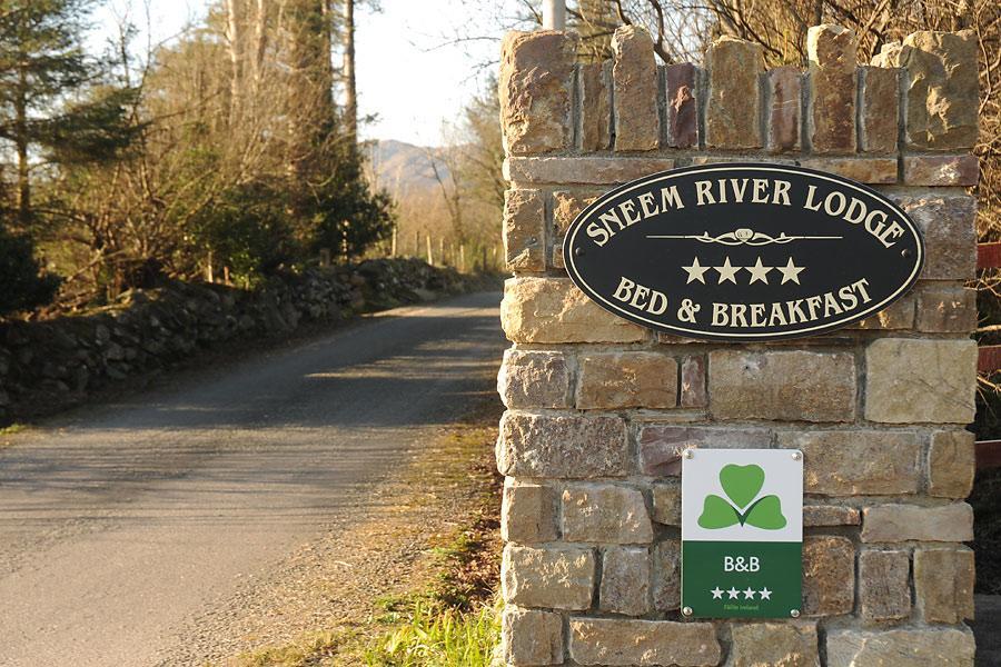 Sneem River Lodge Bed & Breakfast ภายนอก รูปภาพ